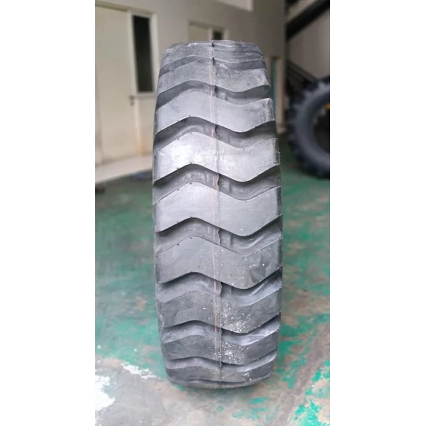 Armour 17.5-25 / 16PR (Full Set) Loader Tire