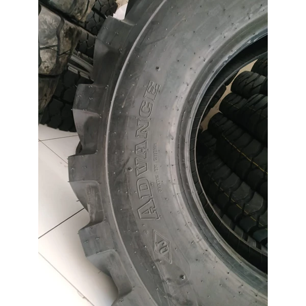 Ban Grader Advance 13.00-24 / 12PR G2
