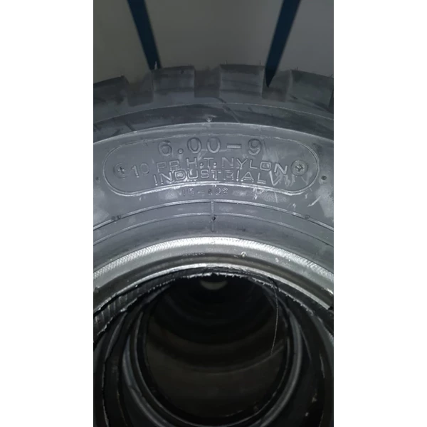 Tire Forklift Gajah Tunggal (Pneumatic)