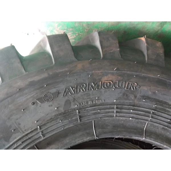 Armour Loader Tire 23.5-25 (Full Set)