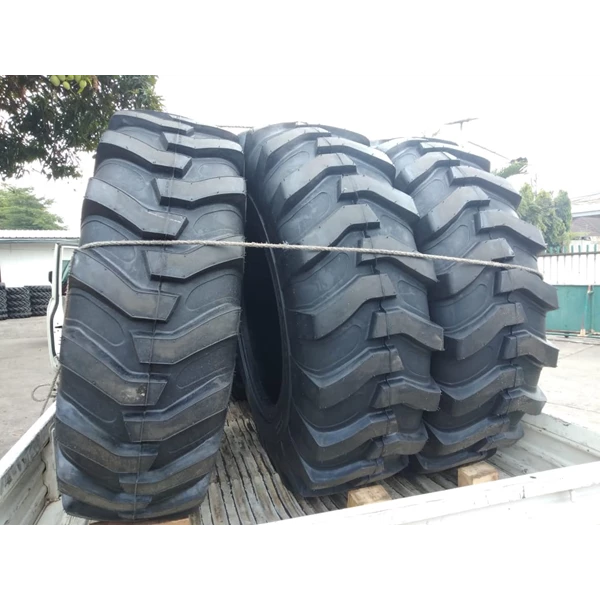 Backhoe Loader Tire 16.9-28/ 12PR (Tubeless)