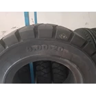 Ascendo Forklift Solid Tire 9.00-20 4