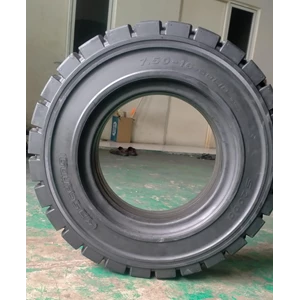Ban Forklift Solid Ascendo 7.50-16