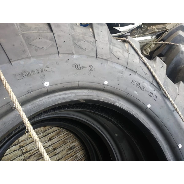 Goodyear Grader Tire 13.00-24/ 12PR (Tubeless)