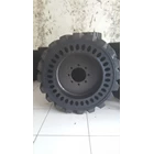 Skid Steer Loader Solid Tire 10 - 16.5 (31x6x10) 2