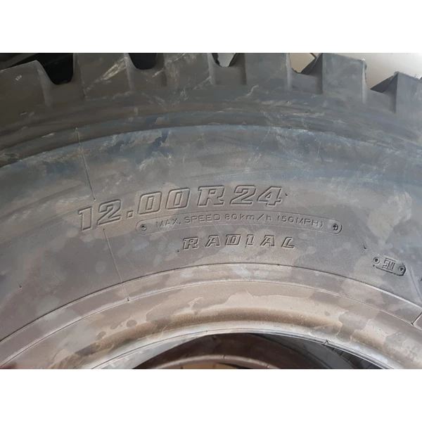 Bridgestone Crane Tyre 12.00R24 L317