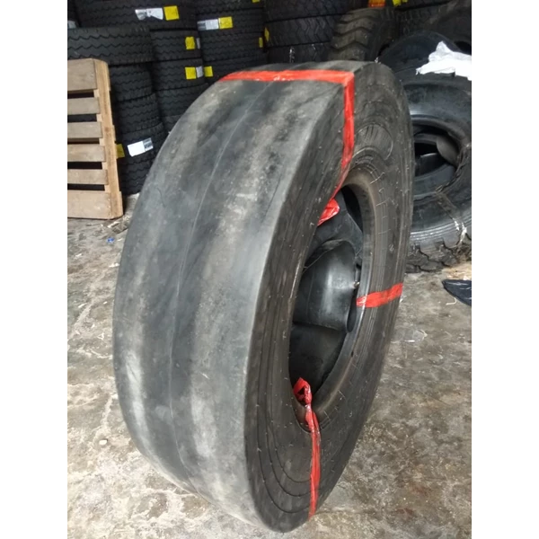 Asphalt Finisher Tire 14/70-20 12PR