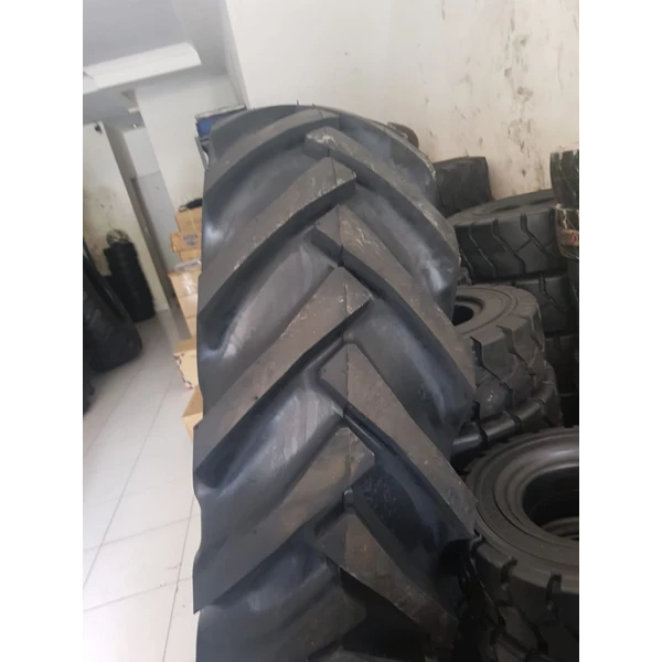 Tractor Tire 18.4-30