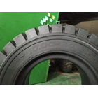 Ascendo Forklift Solid Tire 10.00-20 2
